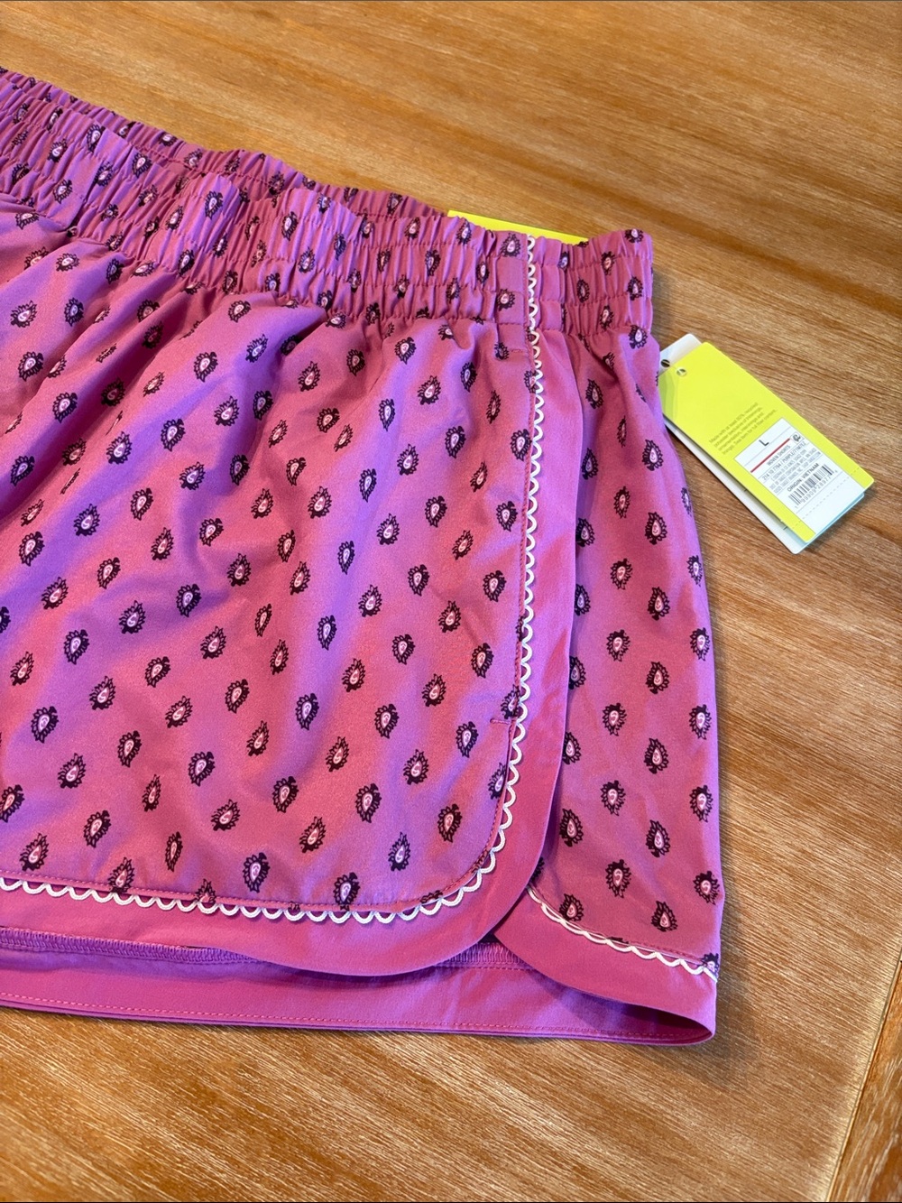 NWT mid rise, paisley print, 2.5 inseam athletic shorts